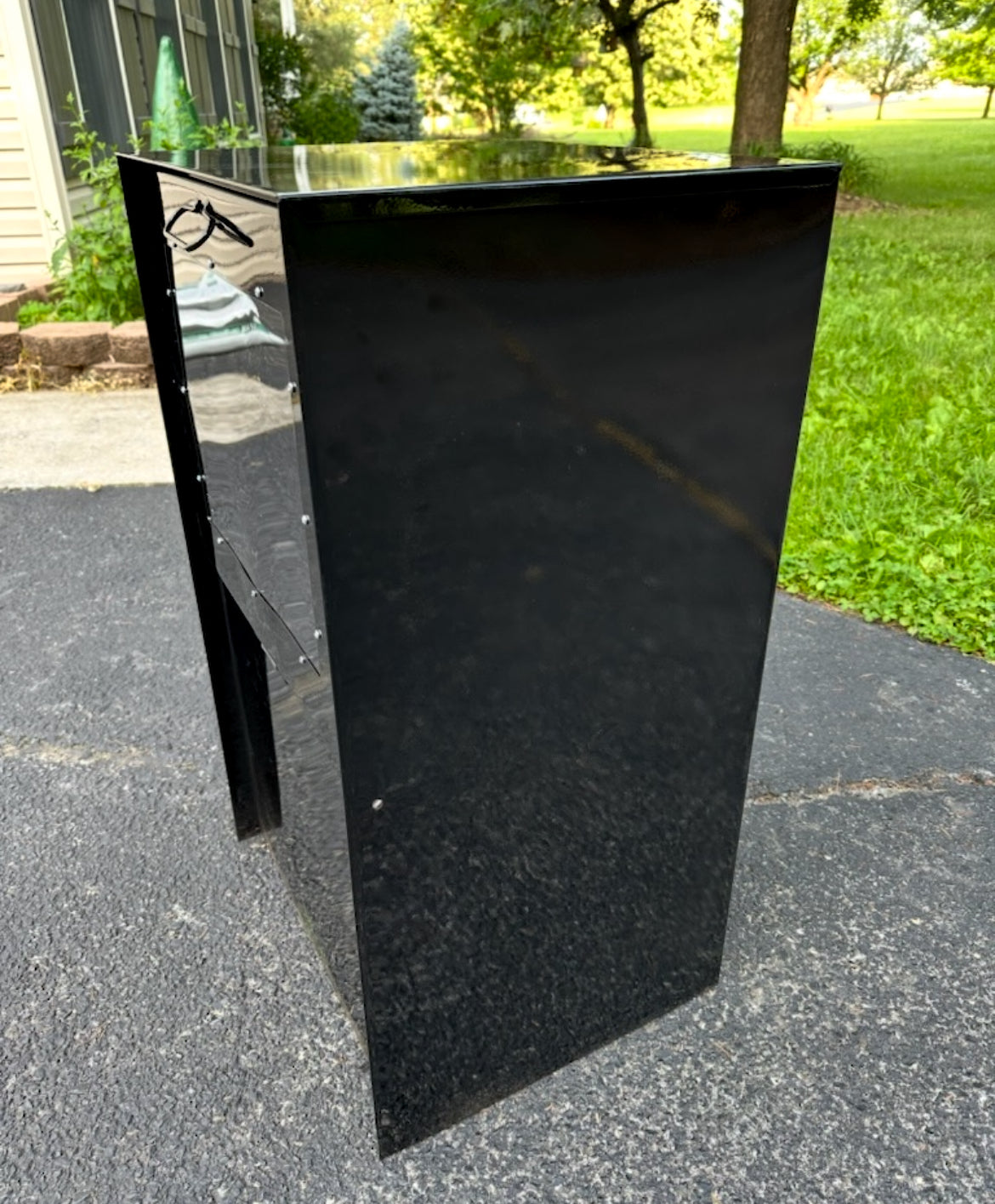 Sidewalk Food Pantry